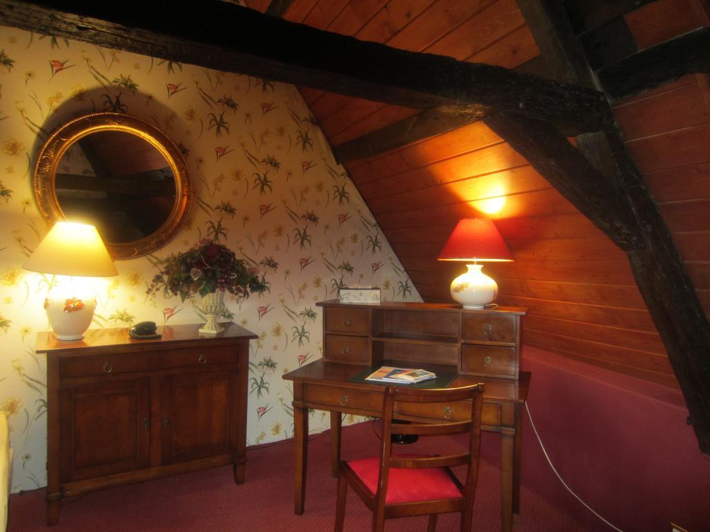 Auberge Du Bon Fermier Valenciennes Eksteriør billede
